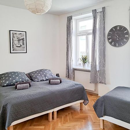 revLIVING Primus und Secundus Eggenburg - Garten - Netflix - Disney Plus - Nespresso Exterior foto