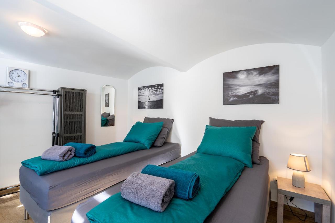 revLIVING Primus und Secundus Eggenburg - Garten - Netflix - Disney Plus - Nespresso Exterior foto