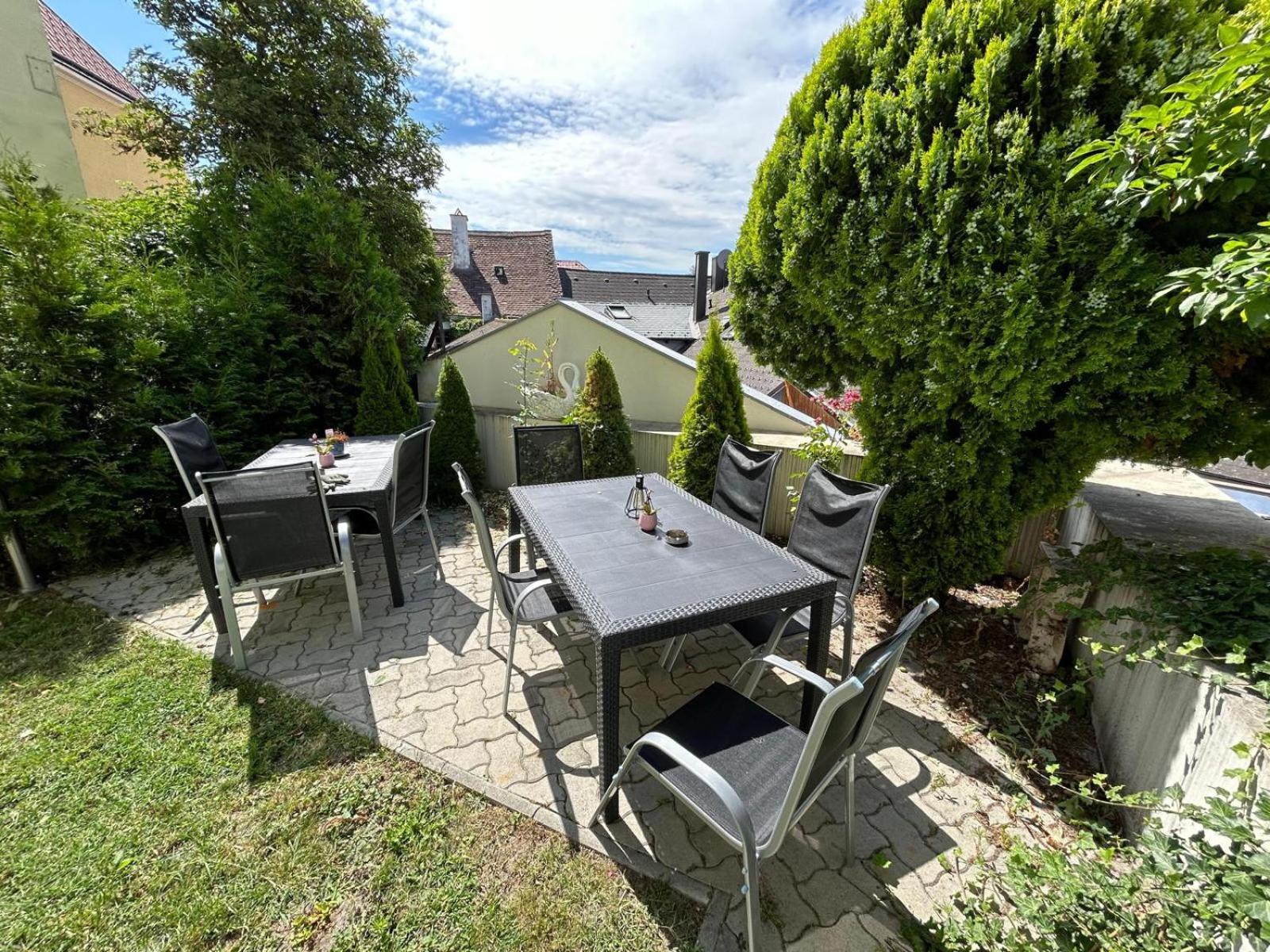 revLIVING Primus und Secundus Eggenburg - Garten - Netflix - Disney Plus - Nespresso Exterior foto